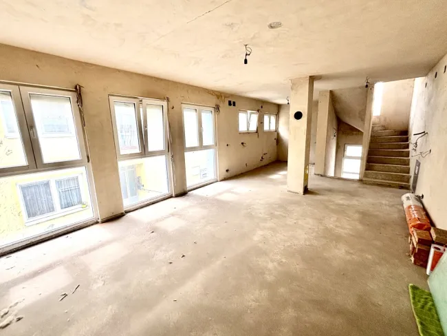 Reihenhausanlage in Seenähe in Weiden / See– 5 Einheiten mit Dachterrassen – Fertigstellung eines Bestandobjekts - Bild
