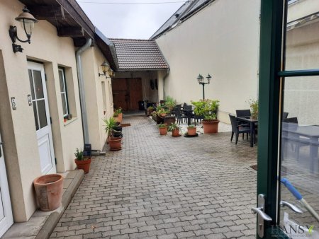 Zinshaus/ehemaliges Hotel mit 5 Apartments, 1 Gartenwohnung und Geschäftslokal mit 6,1% Rendite und Ausbaupotenzial!