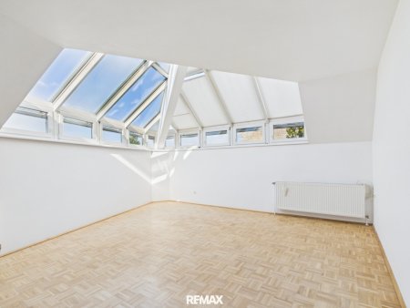 Großzügige 4-Zimmer-DG-Maisonette-Whg. auf 2 Ebenen in Stammersdorf mit Stellplatz – 137m² für 339.000 €!
