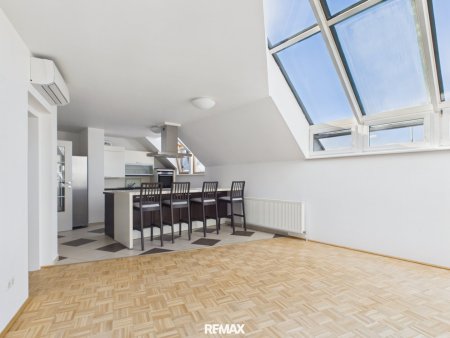 Großzügige 4-Zimmer-DG-Maisonette-Whg. auf 2 Ebenen in Stammersdorf mit Stellplatz – 137m² für 339.000 €!