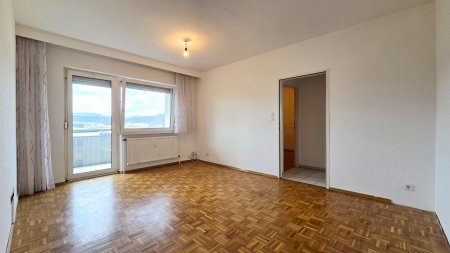 TOP LAGE Helle Wohnung mit Loggia & Aufzug – nähe Fischapark Shopping Center