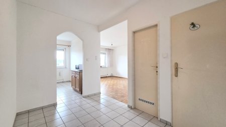 TOP LAGE Helle Wohnung mit Loggia & Aufzug – nähe Fischapark Shopping Center
