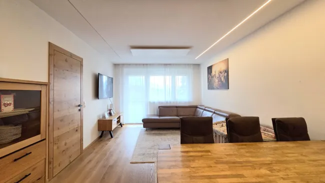 BALKONWOHNUNG mit Lift und Top Ausstattung !!! - Bild