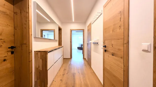 BALKONWOHNUNG mit Lift und Top Ausstattung !!! - Bild