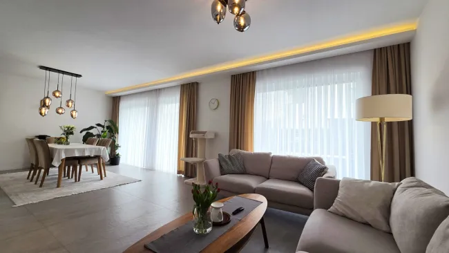 Traumhaus mit XXL-Wohnzimmer + Pflegeleichter Garten & Garage - Bild