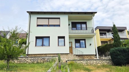 Charmantes Einfamilienhaus mit Weitblick ***