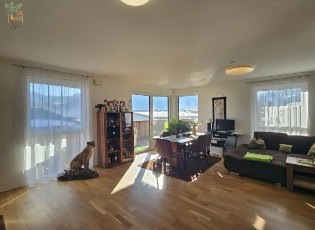 Sonnige 4- Zimmer Familienwohnung, zentral und ruhig - Titelbild