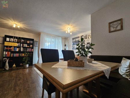 Hochwertig sanierte, sehr ruhige 3-Zimmer Wohnung in gepflegter Anlage