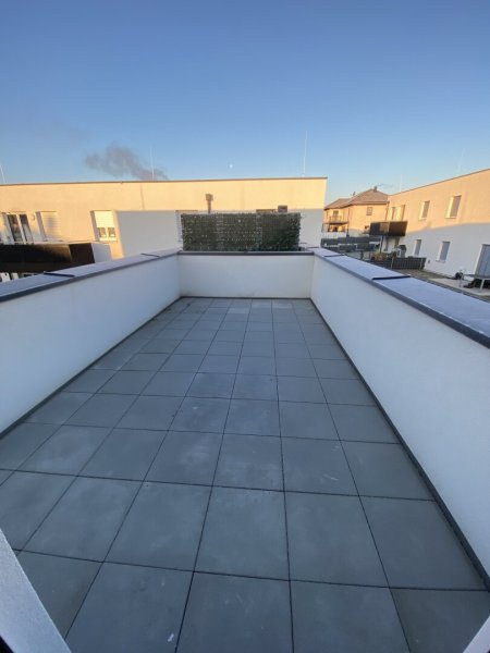 3 Zimmer Wohnung mit Dachterrasse inkl. Stellplatz und Komplettküche