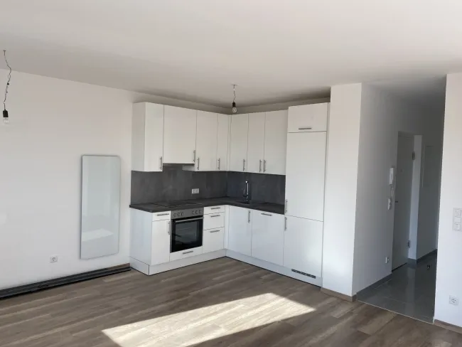 2 Zimmer Wohnung inkl. Einbauküche und Balkon - Titelbild