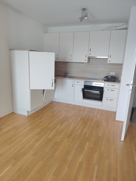 2 Zimmer Wohnung inkl. Einbauküche und schattigem Balkon