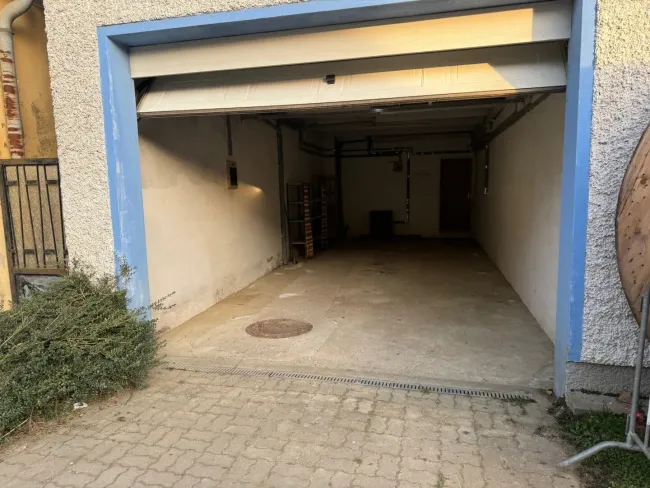 große Einzelgarage/Lager für private Zwecke in Rust im Tullnerfeld - Bild