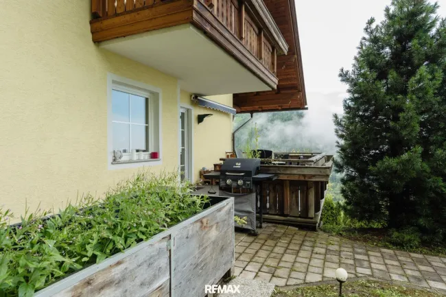 Terrasse mit Garten