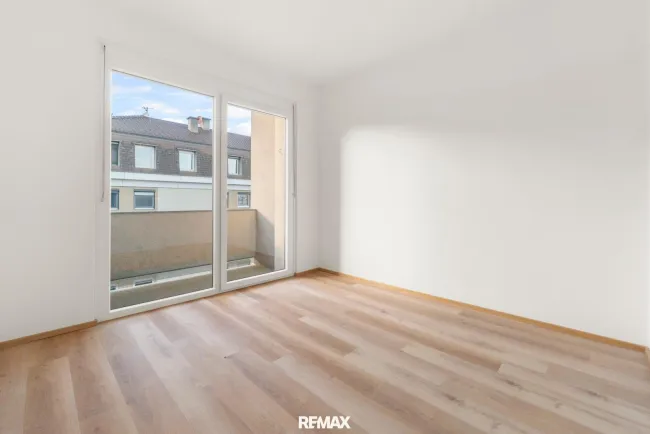 Zimmer mit Blick zur Loggia