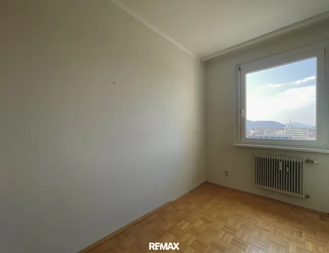 Eingerichtetes Wohnzimmer - KI Symbolfoto