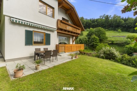 Terrasse mit Garten