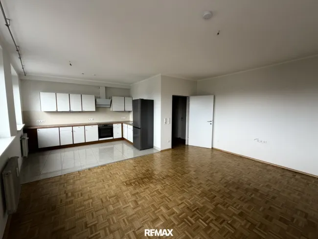 Küche und Wohnzimmer