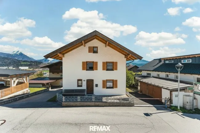 Leistbares Wohnhaus mit zwei Einheiten - Bild