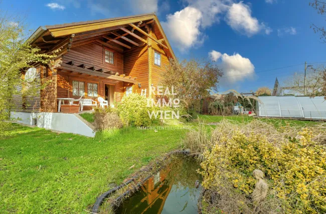 Charmantes Eigenheim mit Pool und stilvollen Details - Bild
