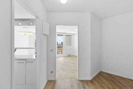 360 Grad Rundgang - Erstbezug nach Sanierung: 3-Zimmer Dachgeschosswohnung mit Süd-Loggia und Weitblick im Gasometer - 85,5m², 6. Etage!