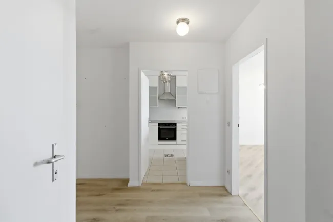 360 Grad Rundgang - Erstbezug nach Sanierung: 3-Zimmer Dachgeschosswohnung mit Süd-Loggia und Weitblick im Gasometer - 85,5m², 6. Etage! - Bild