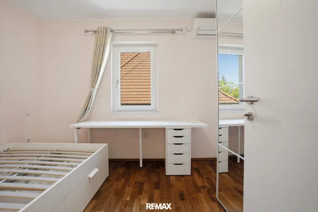 Zimmer OG