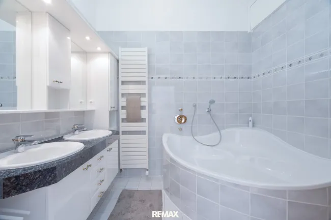 Badezimmer DG