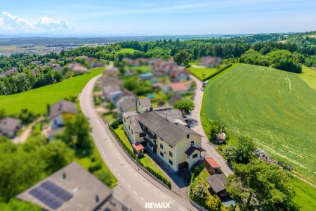 Platz für große Pläne – Einfamilienhaus mit großer Werkstatt & Garagen