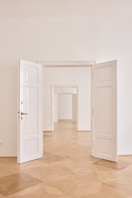 San.bedürftige Beletage nahe Servitenviertel/Schottentor (U2)