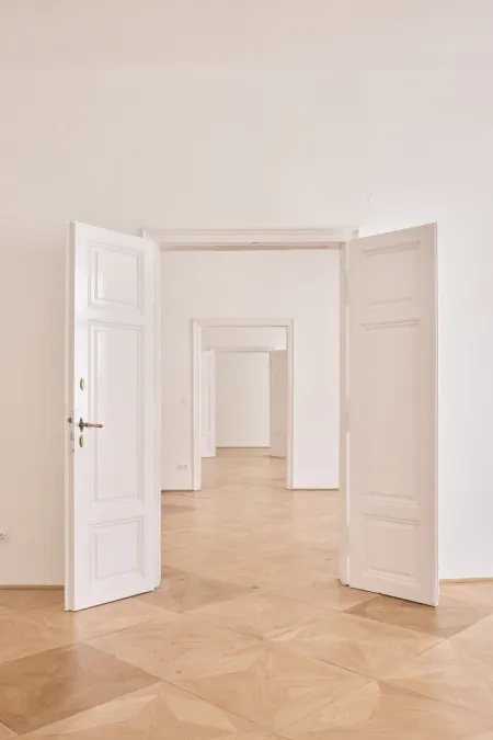 San.bedürftige Beletage nahe Servitenviertel/Schottentor (U2)