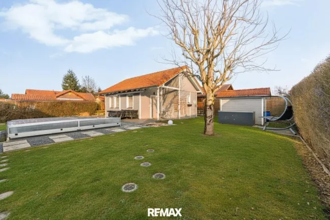 ***Urlaubsfeeling*** – Gepflegtes Gartenhaus mit Pool - Titelbild