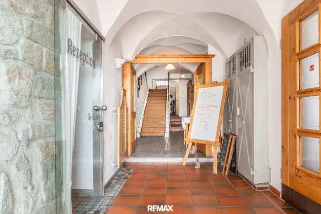 Foyer (2)