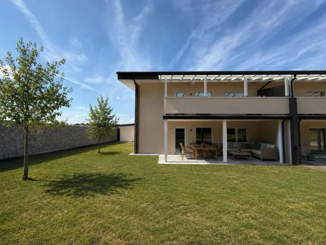 4 Zimmer Gartenwohnung zum Mieten - ca. 85 m² Wohnfläche - PV Anlage - 2 Stellplätze! - Titelbild