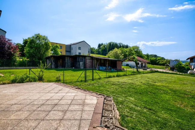 Modernisierte Gartenwohnung, ca. 130 m² Wohnfläche, Garage & neue Pelletsheizung! - Bild