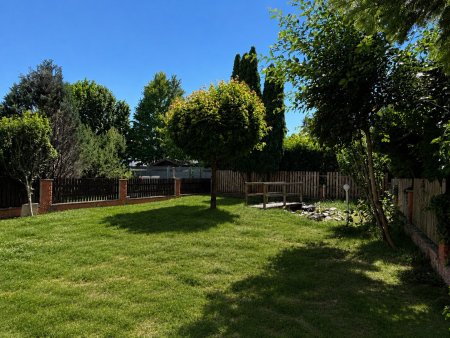 Reihenhaus – Garage | Terrasse | Garten | Teich | Keller I Neue Heizung!