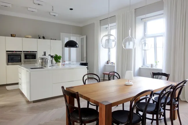 Altbau mit Terrasse und Wellness bei Schlosspark (U4) - Titelbild