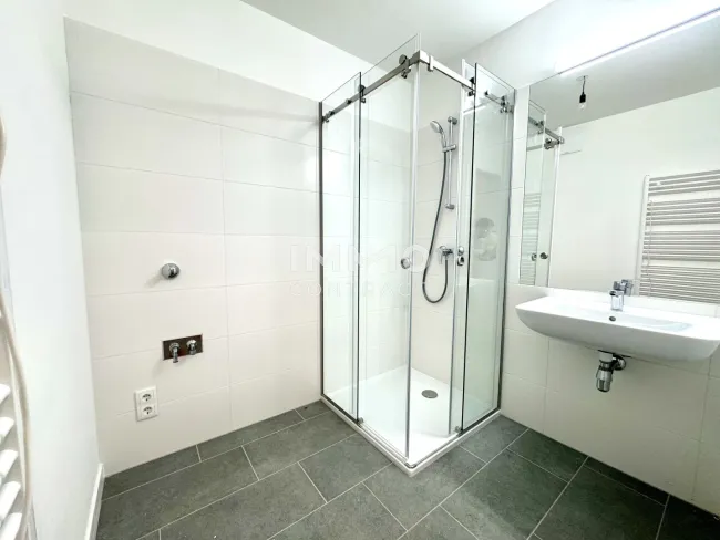Bad mit Dusche