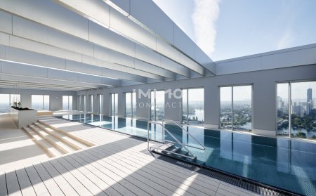 32. Etage: Luxus Wohnen hoch über der Skyline: Donauzentrum und U1 Kagran