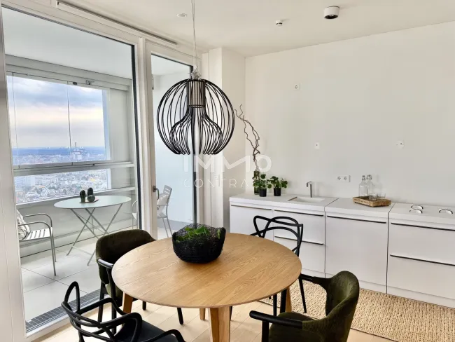 32. Etage: Luxus Wohnen hoch über der Skyline: Donauzentrum und U1 Kagran - Titelbild