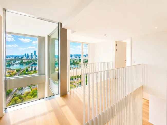 Penthouse Vienna: Duplex Sky Residence with Danube & City View - Titelbild
