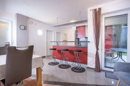 VERKAUFT!! *** PROVISIONSFREI FÜR KÄUFER*** Maisonettenwohnung in zentraler Lage
