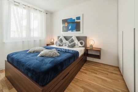 WOHN(T)RAUM OBERLAA: Neubau-Dachgeschoss mit Charme & Komfort