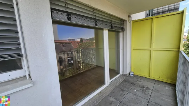 Zwei Zimmer Genossenschaftswohnung mit Balkon - Bild
