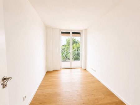 Provisionsfrei & NEU: Hochhaus mit Concierge, Gym, Sauna, Pool, Dining-Room uvm.