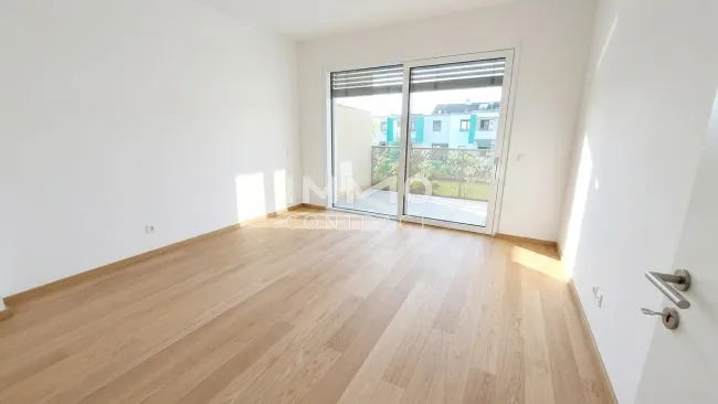 Exklusive und energiesparende Dachterrassenwohnung mit sensationell hohen Decken! - Bild