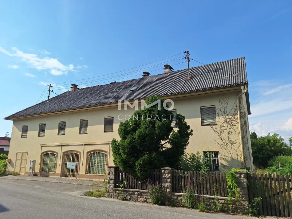 Historisches Gebäude in Alkoven zum Verkauf - Bild