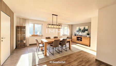Sonnige, sehr große 4-Zimmer-Wohnung - zwei Bäder, große Küche - im Zentrum von Laxenburg