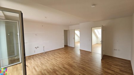 PREISREDUKTION! GEFÖRDERTE 4 - ZIMMER DACHGESCHOSSWOHNUNG!