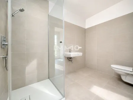 BAD mit Dusche und WC