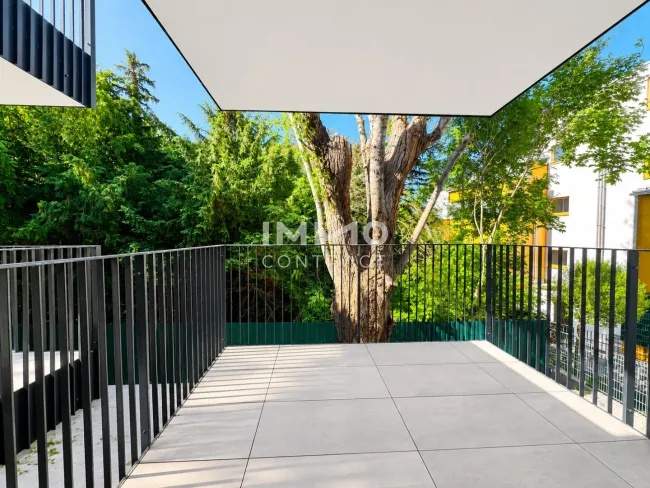 BALKON mit Blick ins Grüne